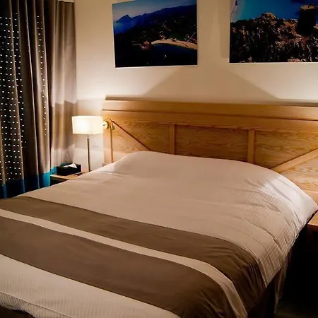 Carre Noir 4* Porto-Vecchio (Corsica)