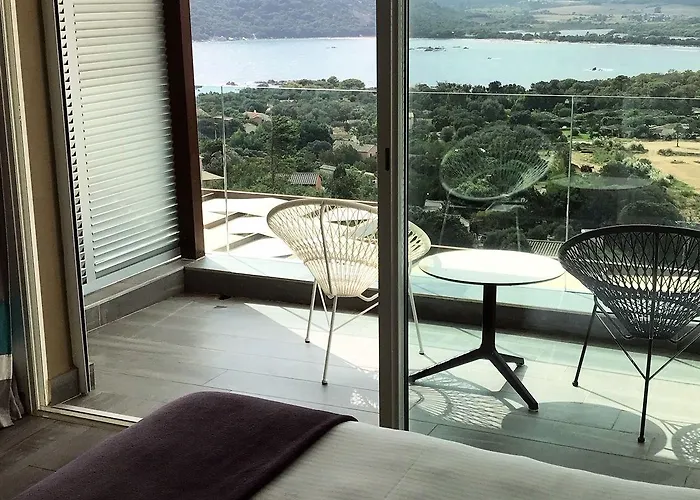 Carre Noir Hotell 4*