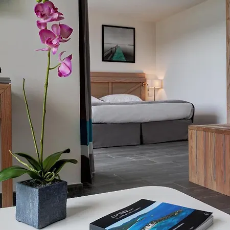 Carre Noir Otel 4*