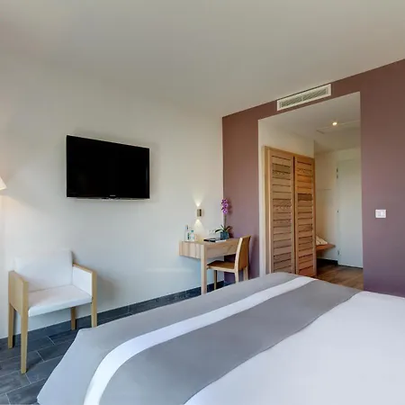 Hotel Carre Noir 4*