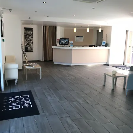 Carre Noir Hotel 4*